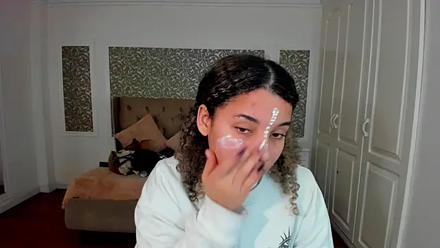 Mayaa ross online show from September 23, 2:03 am