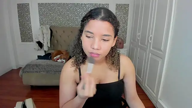 Mayaa ross online show from October 7, 1:47 am