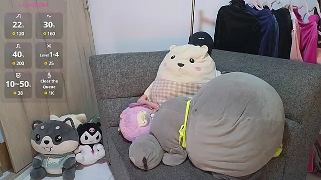 zackary 0 online show from December 9, 6:01 am