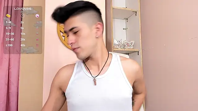 Ryan Clark  online show from December 4, 7:45 pm