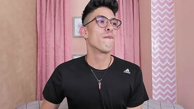 Ryan Clark  online show from December 16, 5:54 pm