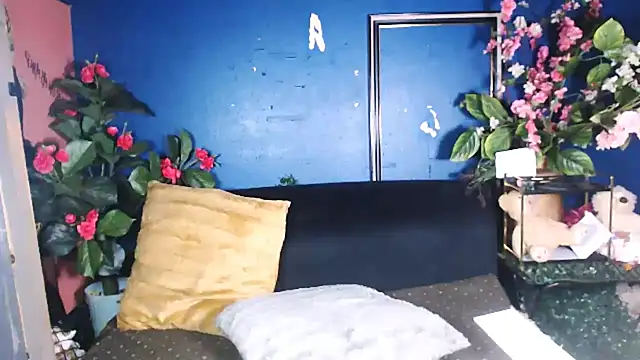 Littleindianmilf online show from March 11, 9:37 am