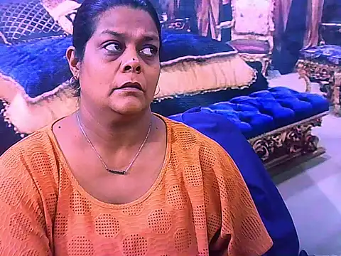 indianCherryPie online show from February 19, 5:14 am