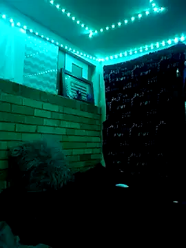 Snapshot of christphor chatting on December 6, 10:38 am christphor online show from December 6, 10:38 am