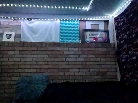 Snapshot of christphor chatting on December 7, 9:06 am christphor online show from December 7, 9:06 am