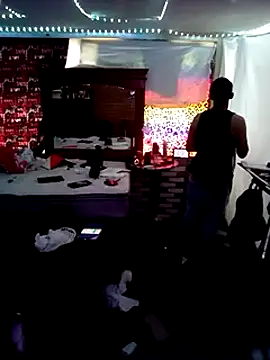 Snapshot of christphor chatting on December 12, 2:55 pm christphor online show from December 12, 2:55 pm