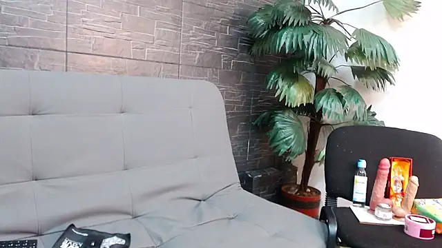 brendamaz online show from March 12, 3:40 pm