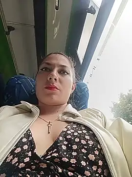 Snapshot of VALERY-03_ chatting on July 9, 4:44 pm VALERY-03 online show from July 9, 4:44 pm