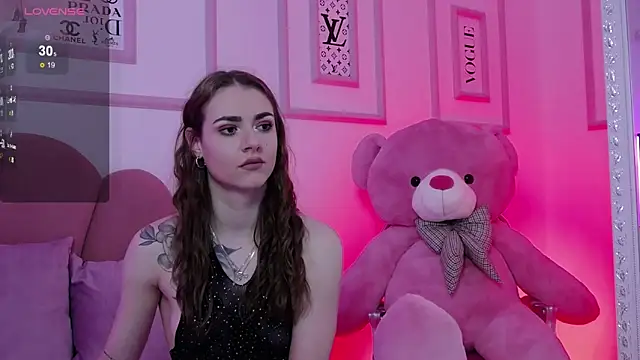 Abby  White online show from March 6, 5:22 pm