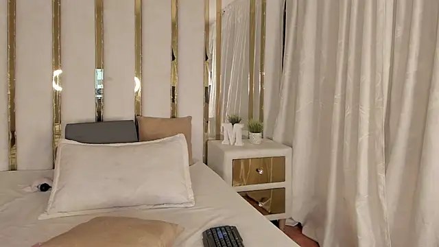 MicaelaHot  online show from February 27, 2:21 am