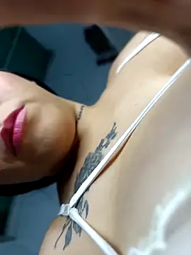 BigTits Kitty online show from December 5, 7:06 am