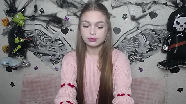 LaraPika online show from November 3, 6:09 pm