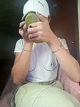 giuliana andrade online show from December 12, 1:28 pm