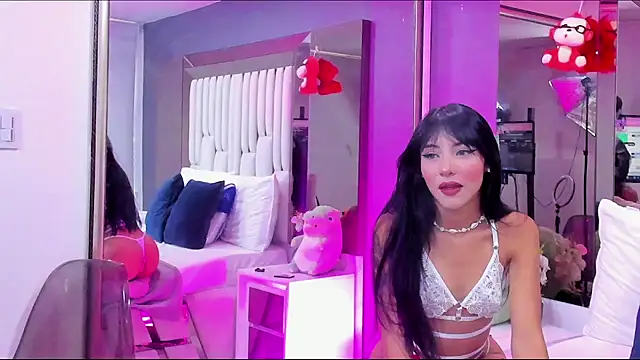 Snapshot of Kitty_Eliffe chatting on February 1, 7:34 pm Kitty Eliffe online show from February 1, 7:34 pm