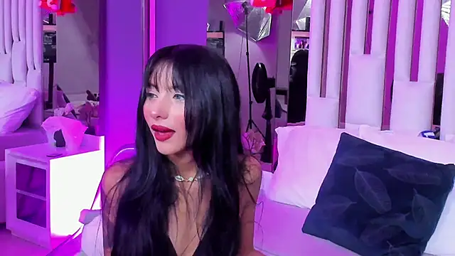 Snapshot of Kitty_Eliffe chatting on February 11, 7:27 pm Kitty Eliffe online show from February 11, 7:27 pm