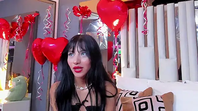 Snapshot of Kitty_Eliffe chatting on February 15, 2:15 am Kitty Eliffe online show from February 15, 2:15 am