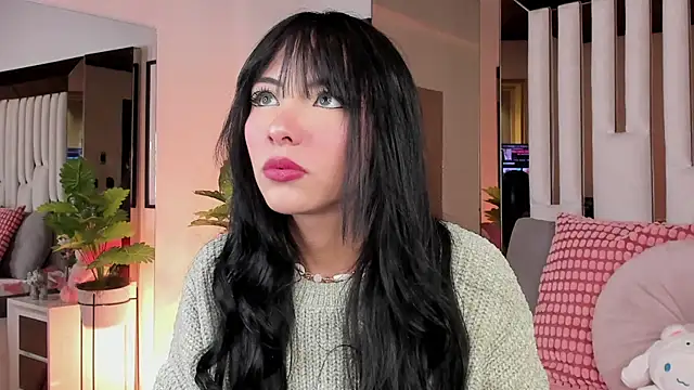 Snapshot of Kitty_Eliffe chatting on October 28, 9:28 pm Kitty Eliffe online show from October 28, 9:28 pm