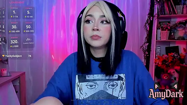 Snapshot of _AmyDark chatting on November 4, 7:57 pm AmyDark online show from November 4, 7:57 pm