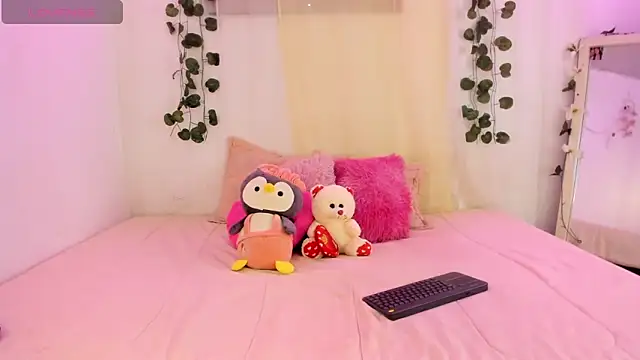 catalina and roger online show from October 14, 11:44 am