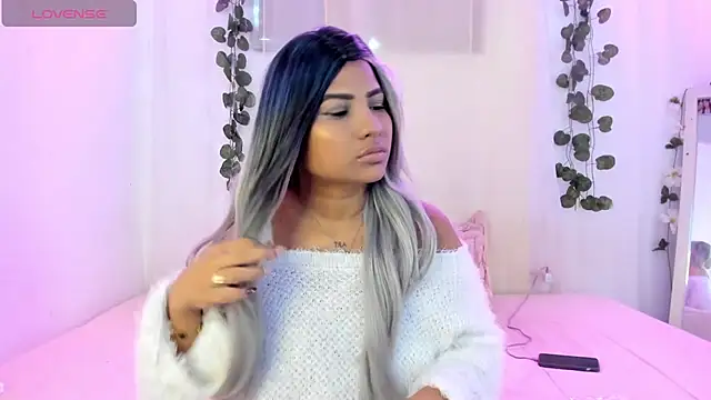 catalina and roger online show from October 20, 12:27 pm