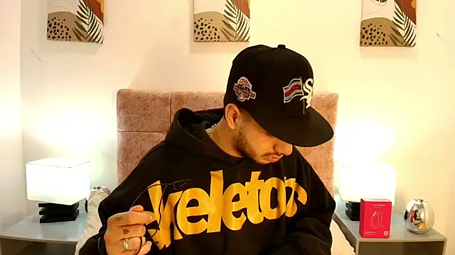 Amadeo Wild online show from March 16, 12:09 pm