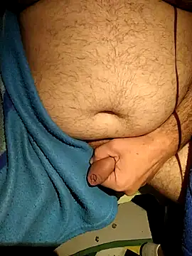 Snapshot of Leocesar37 chatting on May 11, 4:04 pm Leocesar37 online show from May 11, 4:04 pm