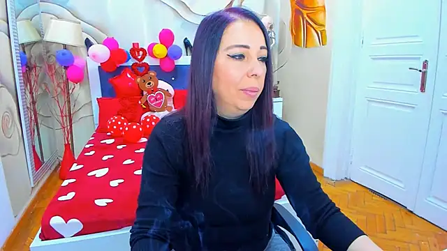 Snapshot of LauraSin chatting on February 16, 4:42 am LauraSin online show from February 16, 4:42 am