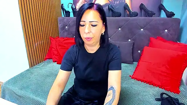 LauraSin online show from July 16, 3:23 am