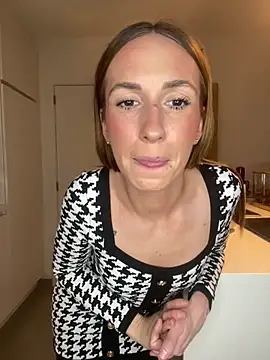 Snapshot of lola_tentatiion chatting on February 23, 8:44 pm lola tentatiion online show from February 23, 8:44 pm