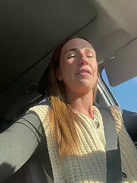 Snapshot of lola_tentatiion chatting on March 6, 1:35 pm lola tentatiion online show from March 6, 1:35 pm