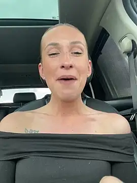 Snapshot of lola_tentatiion chatting on March 14, 1:57 pm lola tentatiion online show from March 14, 1:57 pm