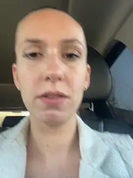 Snapshot of lola_tentatiion chatting on March 19, 8:45 am lola tentatiion online show from March 19, 8:45 am