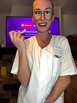 Snapshot of lola_tentatiion chatting on September 8, 7:02 pm lola tentatiion online show from September 8, 7:02 pm