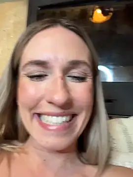 Snapshot of lola_tentatiion chatting on November 24, 9:25 pm lola tentatiion online show from November 24, 9:25 pm