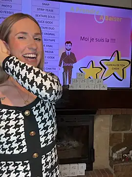 Snapshot of lola_tentatiion chatting on December 14, 8:02 pm lola tentatiion online show from December 14, 8:02 pm