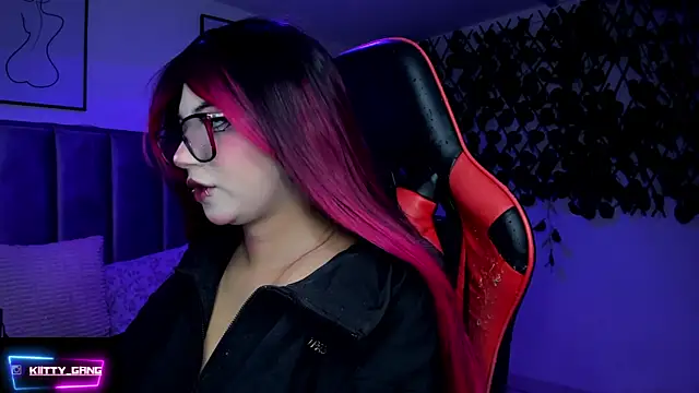 Kitty Gang online show from February 6, 2:27 am