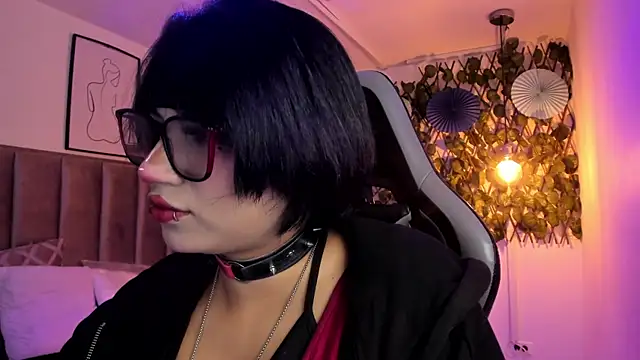 Kitty Gang online show from April 28, 1:48 am