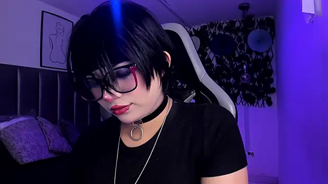 Kitty Gang online show from May 1, 1:21 am