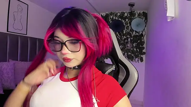 Kitty Gang online show from June 16, 1:30 am
