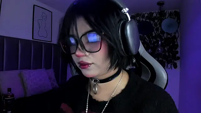 Kitty Gang online show from July 2, 1:05 am