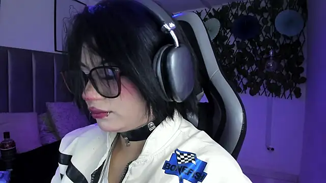 Kitty Gang online show from July 11, 1:08 am