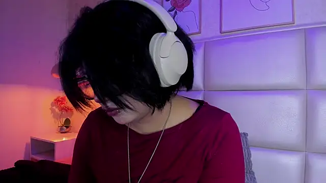 Kitty Gang online show from July 18, 4:55 pm