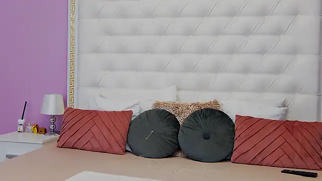 Lenna Paul online show from March 13, 4:49 am