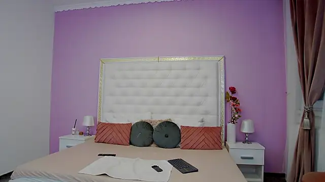 Lenna Paul online show from March 20, 4:51 am