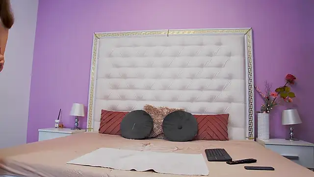 Lenna Paul online show from October 9, 4:10 am