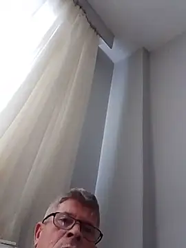 Snapshot of 510915asi chatting on February 9, 7:16 am 510915asi online show from February 9, 7:16 am