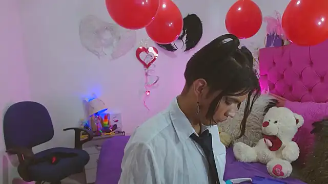 Snapshot of AlexaFontana chatting on February 18, 2:06 pm AlexaFontana online show from February 18, 2:06 pm