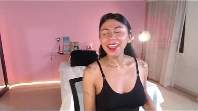 selene gils online show from June 10, 6:51 pm