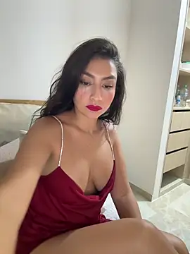 Snapshot of Gia_Ferh chatting on May 17, 4:32 am Gia Ferh online show from May 17, 4:32 am