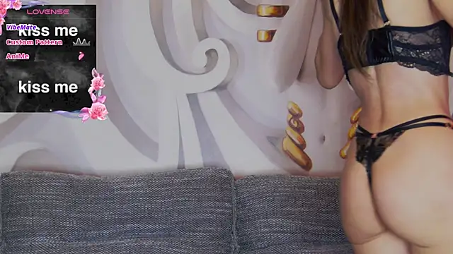 hailey peach online show from September 13, 5:35 pm